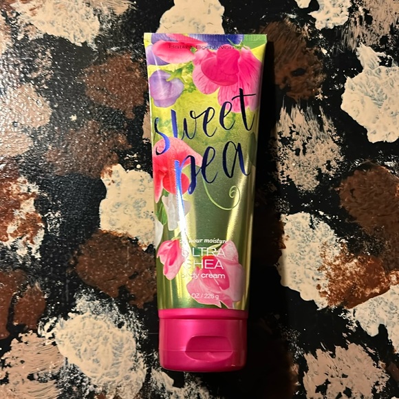Bath & Body Works Other - BNWT Bath & Body works ultra shea body cream, Sweet Pea scent